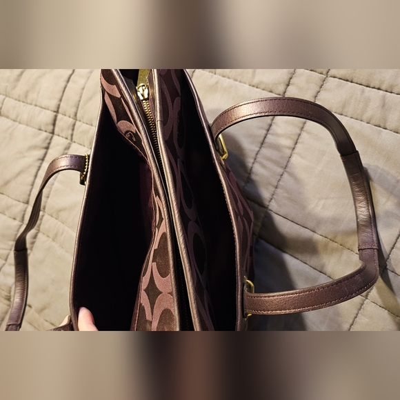 Coach Taylor Alexis Signature OP Art Tote Bag & wallet - Picture 7 of 16